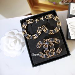 CHANEL 브로치