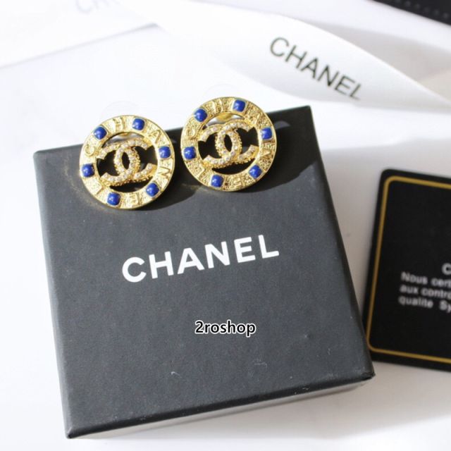 CHANEL 피어싱