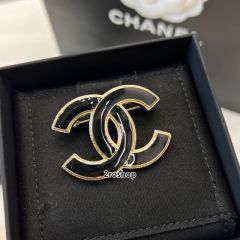 CHANEL 브로치