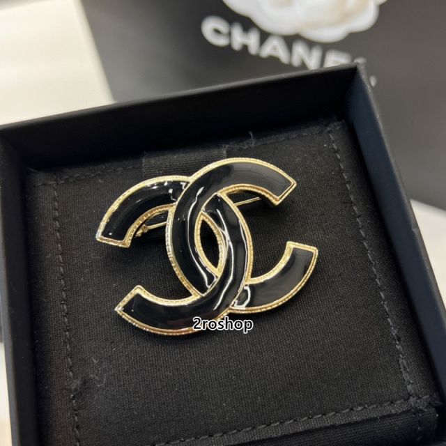 CHANEL 브로치