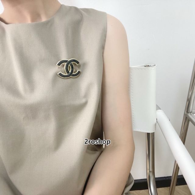 CHANEL 브로치