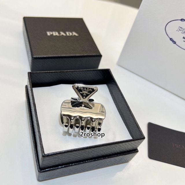 PRADA 헤어핀