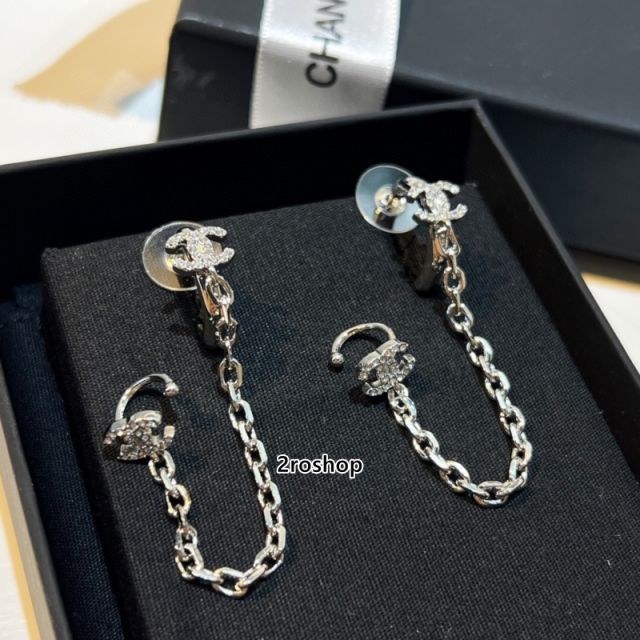 CHANEL 피어싱
