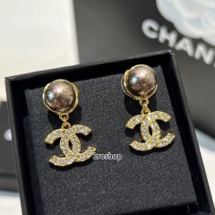 CHANEL 피어싱