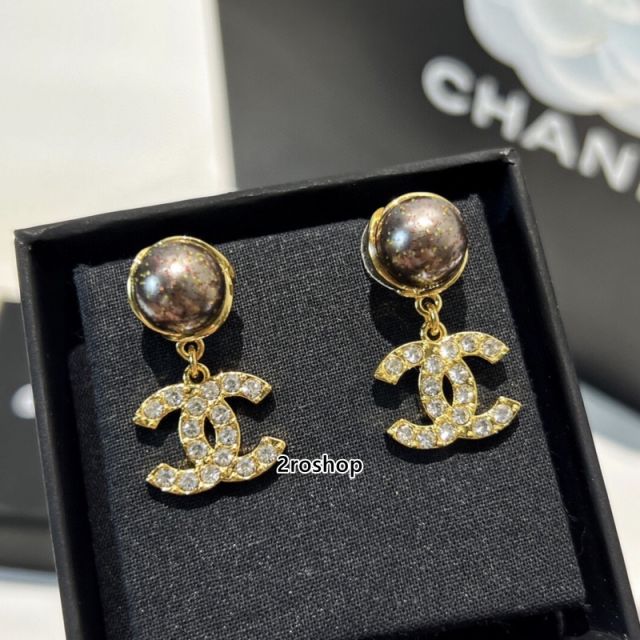 CHANEL 피어싱