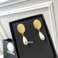 CHANEL 피어싱