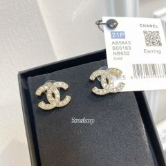 CHANEL 피어싱