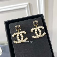 CHANEL 피어싱