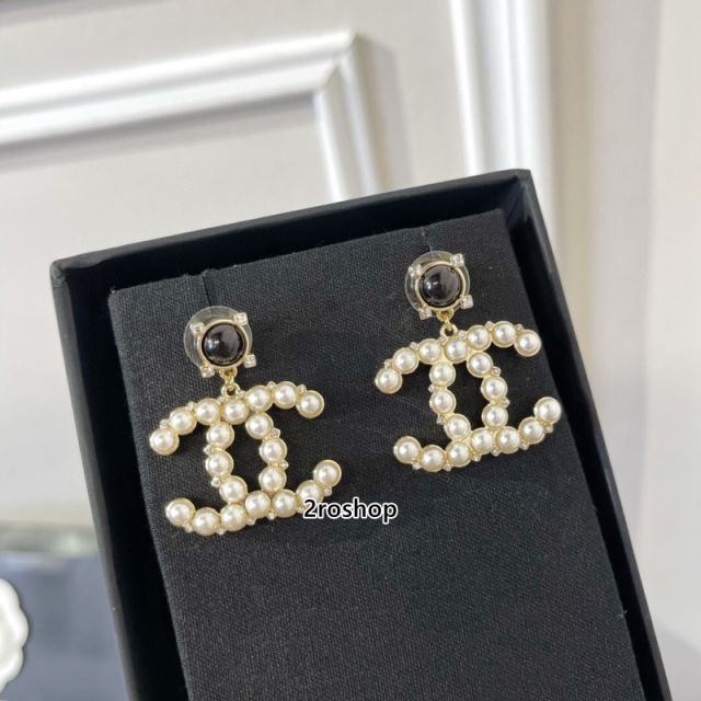 CHANEL 피어싱
