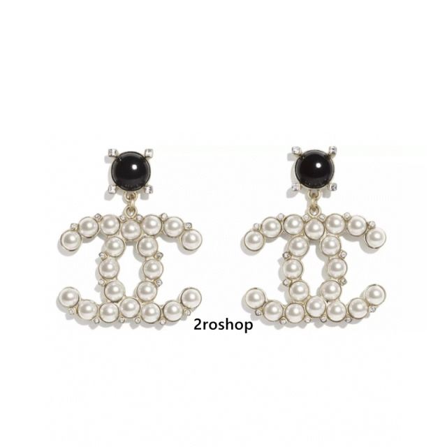 CHANEL 피어싱