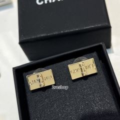 CHANEL 피어싱