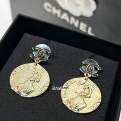 CHANEL 피어싱