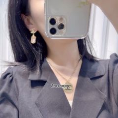 CHANEL 피어싱