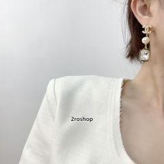 CHANEL 피어싱