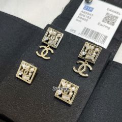 CHANEL 피어싱