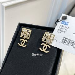 CHANEL 피어싱