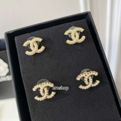 CHANEL 피어싱
