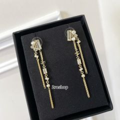 CHANEL 피어싱