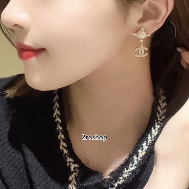 CHANEL 피어싱