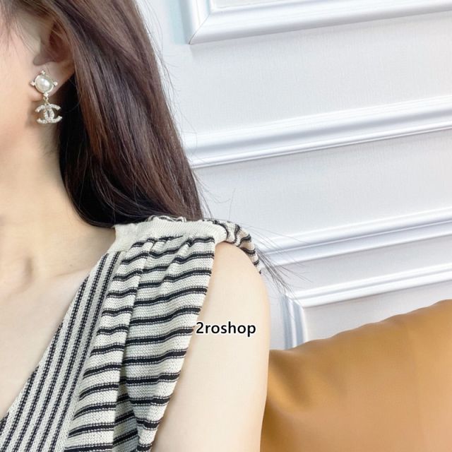 CHANEL 피어싱