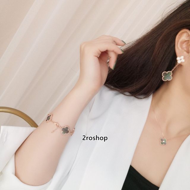 Van Cleef & Arpels 피어싱