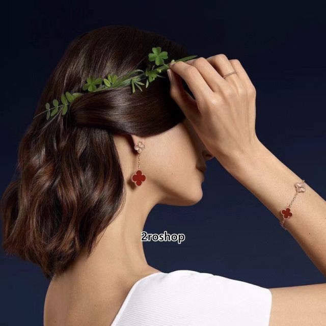 Van Cleef & Arpels 피어싱