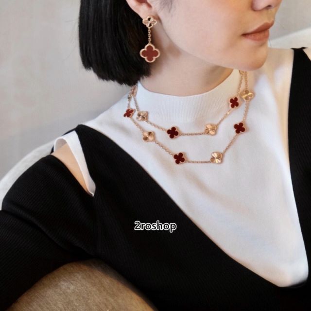 Van Cleef & Arpels 피어싱