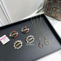 DIOR 목걸이