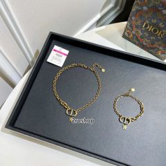 DIOR 목걸이