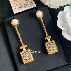 CHANEL 피어싱