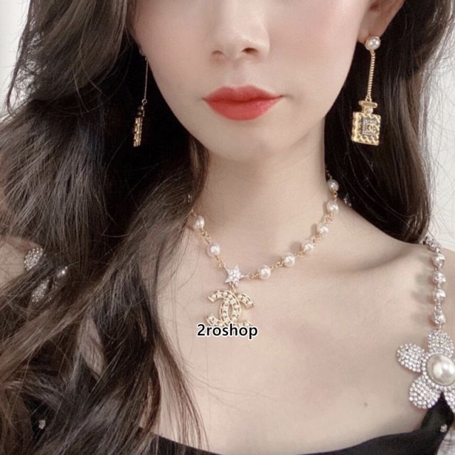 CHANEL 피어싱