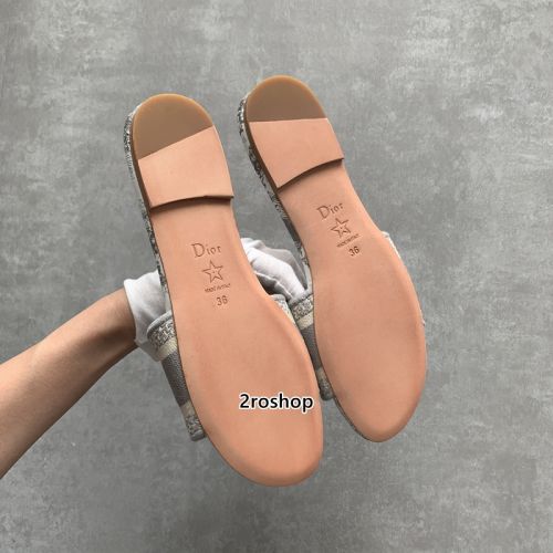 디올디웨이슬리퍼