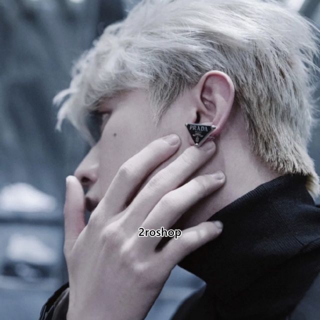PRADA 피어싱