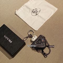 PRADA 키링