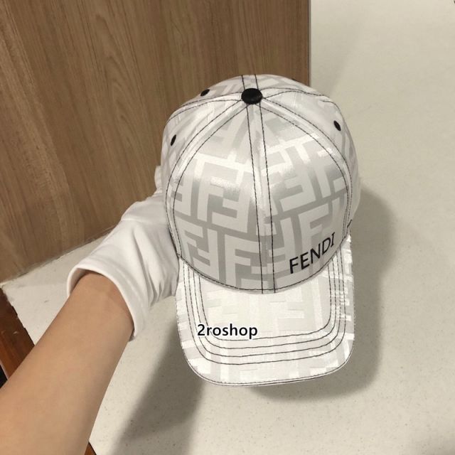 FENDI 모자