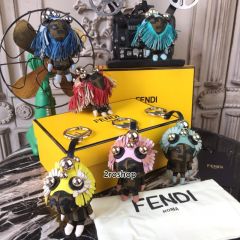 FENDI 키링