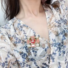 CHANEL 브로치