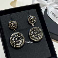 CHANEL 피어싱