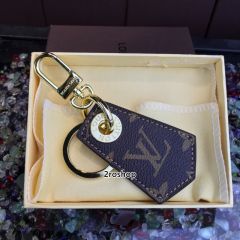 LV 키링