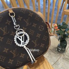 LV 키링
