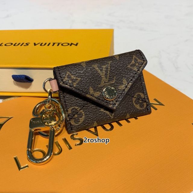 LV 키링