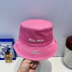 MIUMIU 모자