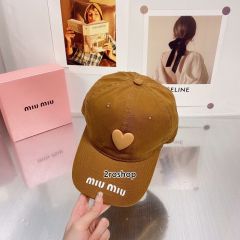MIUMIU 모자