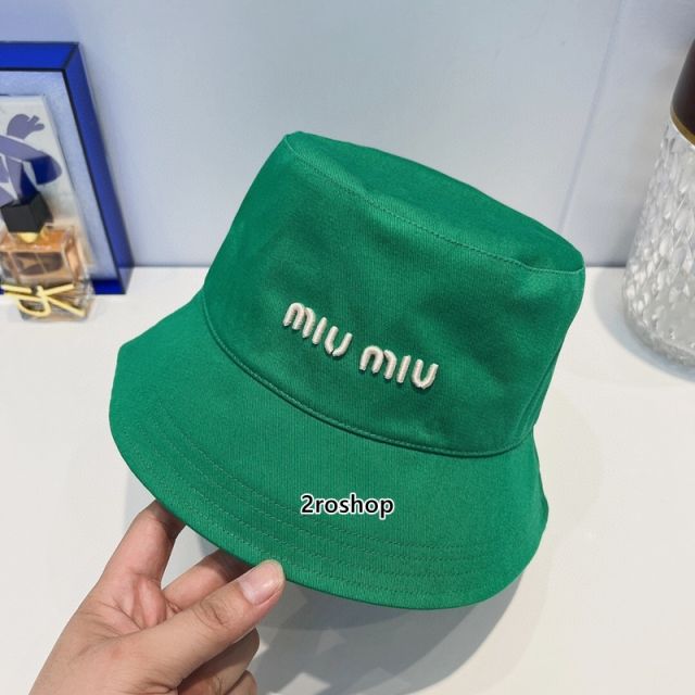 MIUMIU 모자