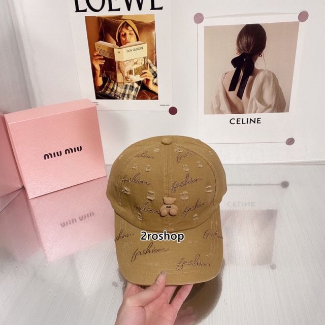 MIUMIU 모자