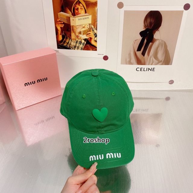 MIUMIU 모자