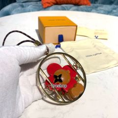 LV 키링