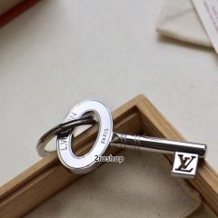 LV 키링