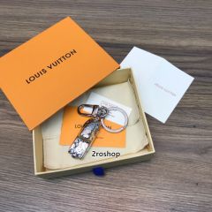 LV 키링