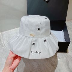 MIUMIU 모자
